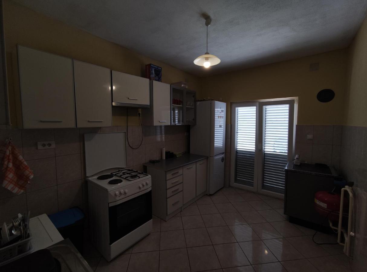 Apartman Bujkovic Sutvara Kotor Quarto foto
