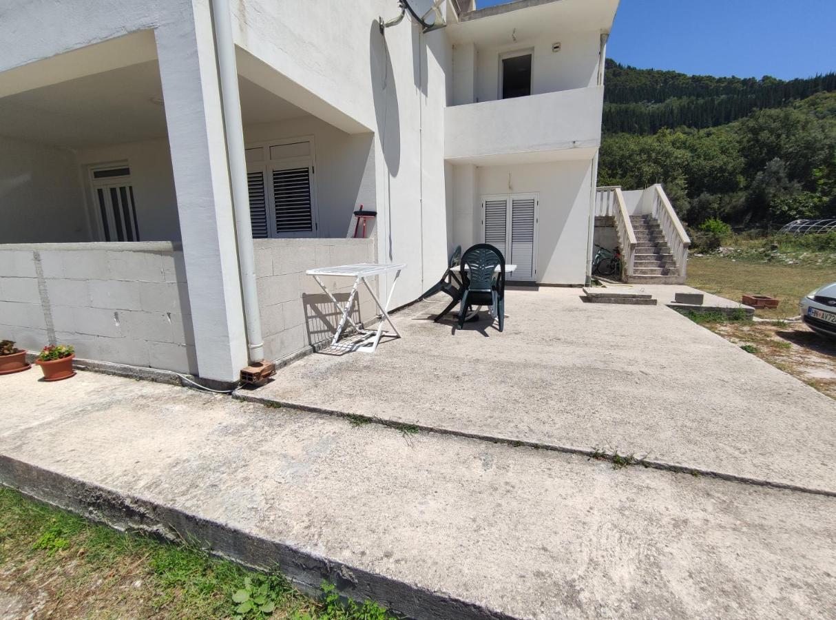 Apartman Bujkovic Sutvara Kotor Quarto foto